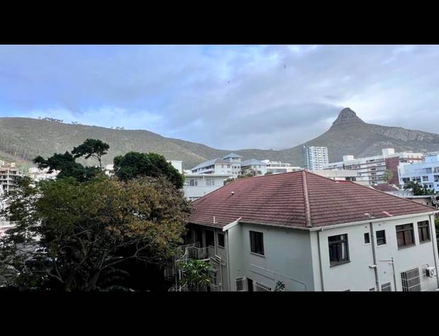 1 BEDROOM APARTMENT FOR SALE IN SEA POINT